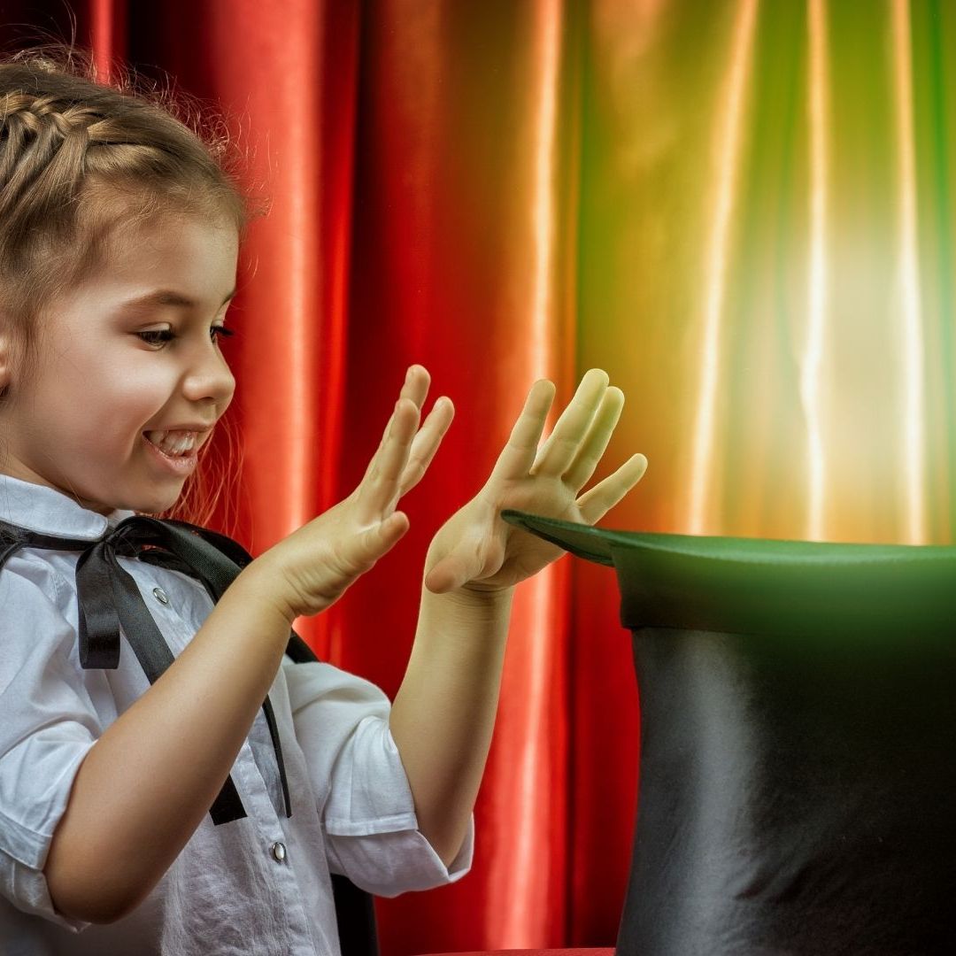 Spectacle de magie : le monde de Gribouille ( famille de 6 personnes)